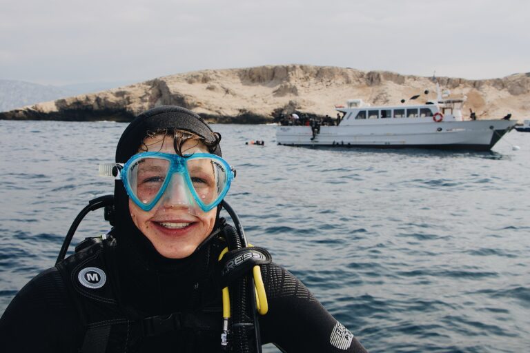 10 Best Scuba Diving Masks In February 2023